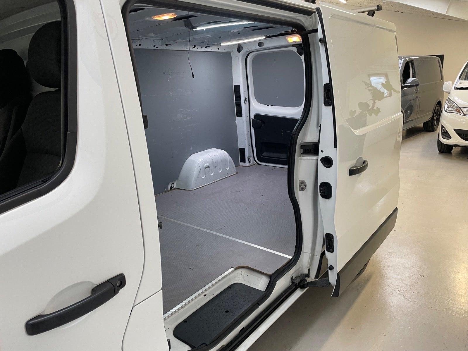 Billede af Renault Trafic T29 2,0 dCi 170 L2H1 EDC