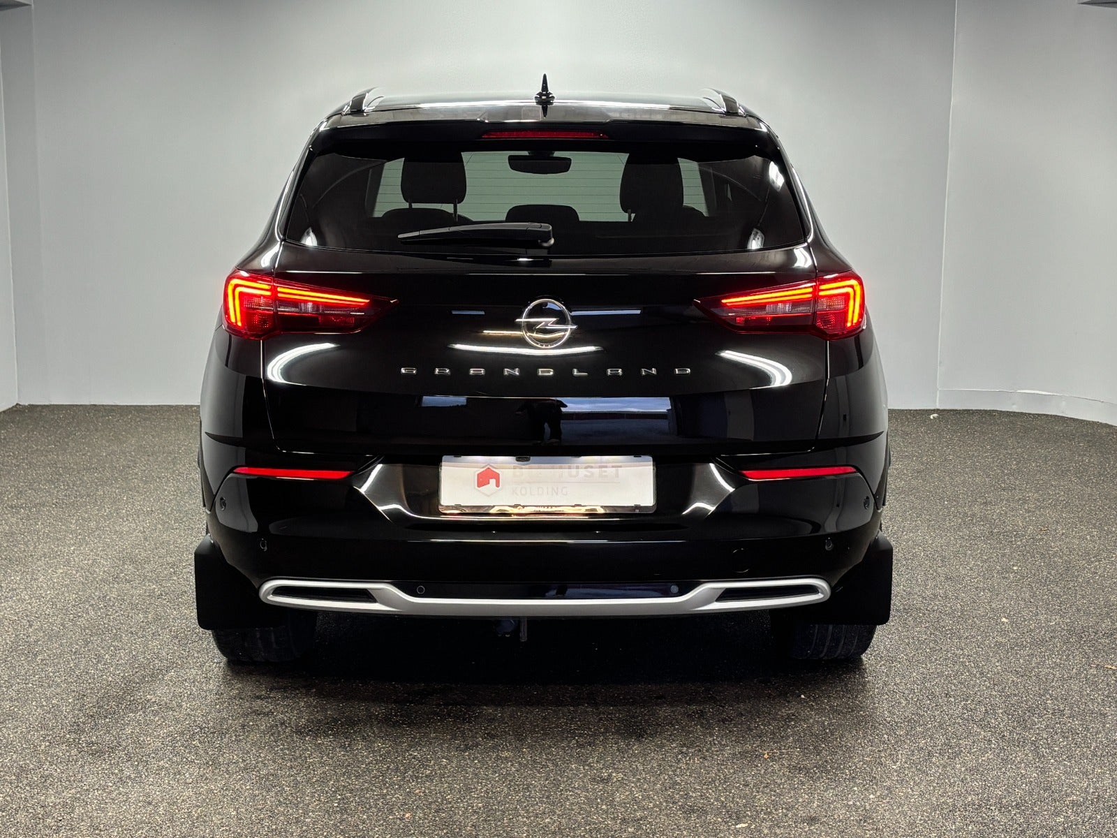 Billede af Opel Grandland 1,6 Hybrid Ultimate aut.