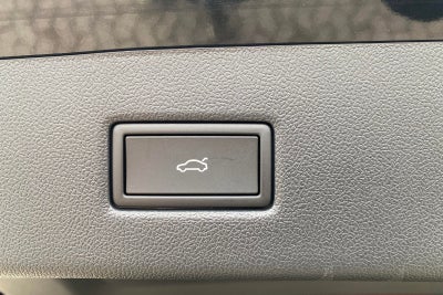 Ford Explorer Premium Extended Range