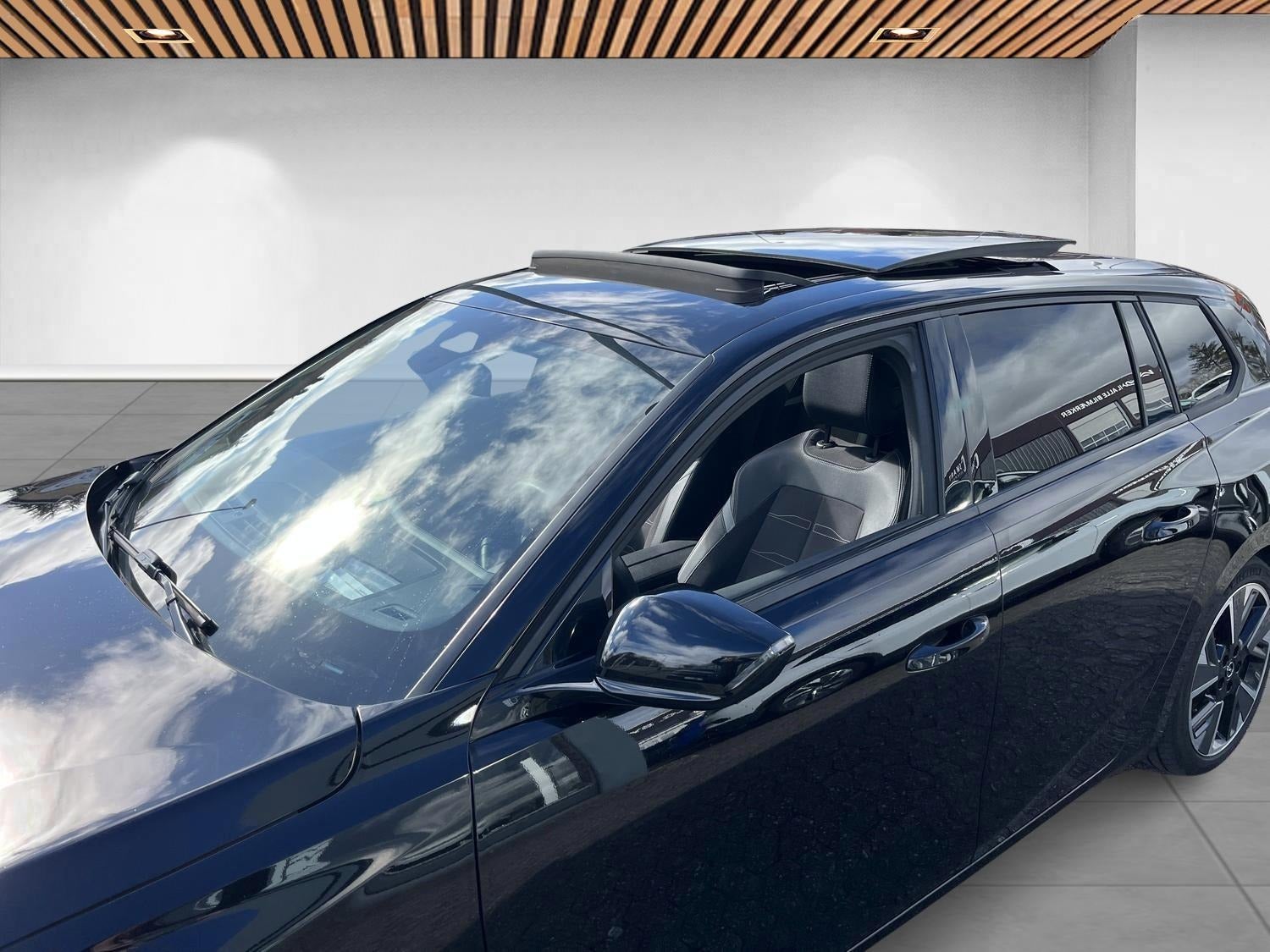 Billede af Opel Astra-e 54 Ultimate Sports Tourer