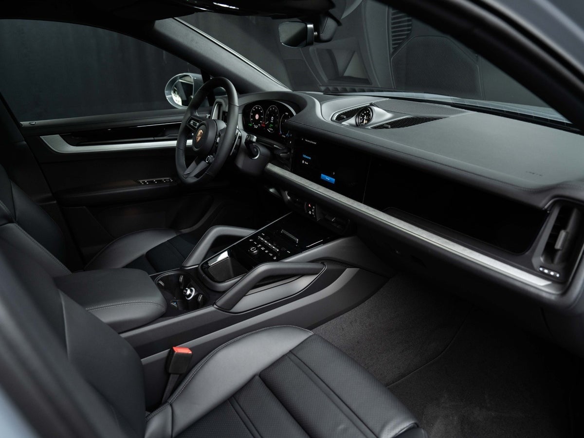 Gallery image 13 of 18