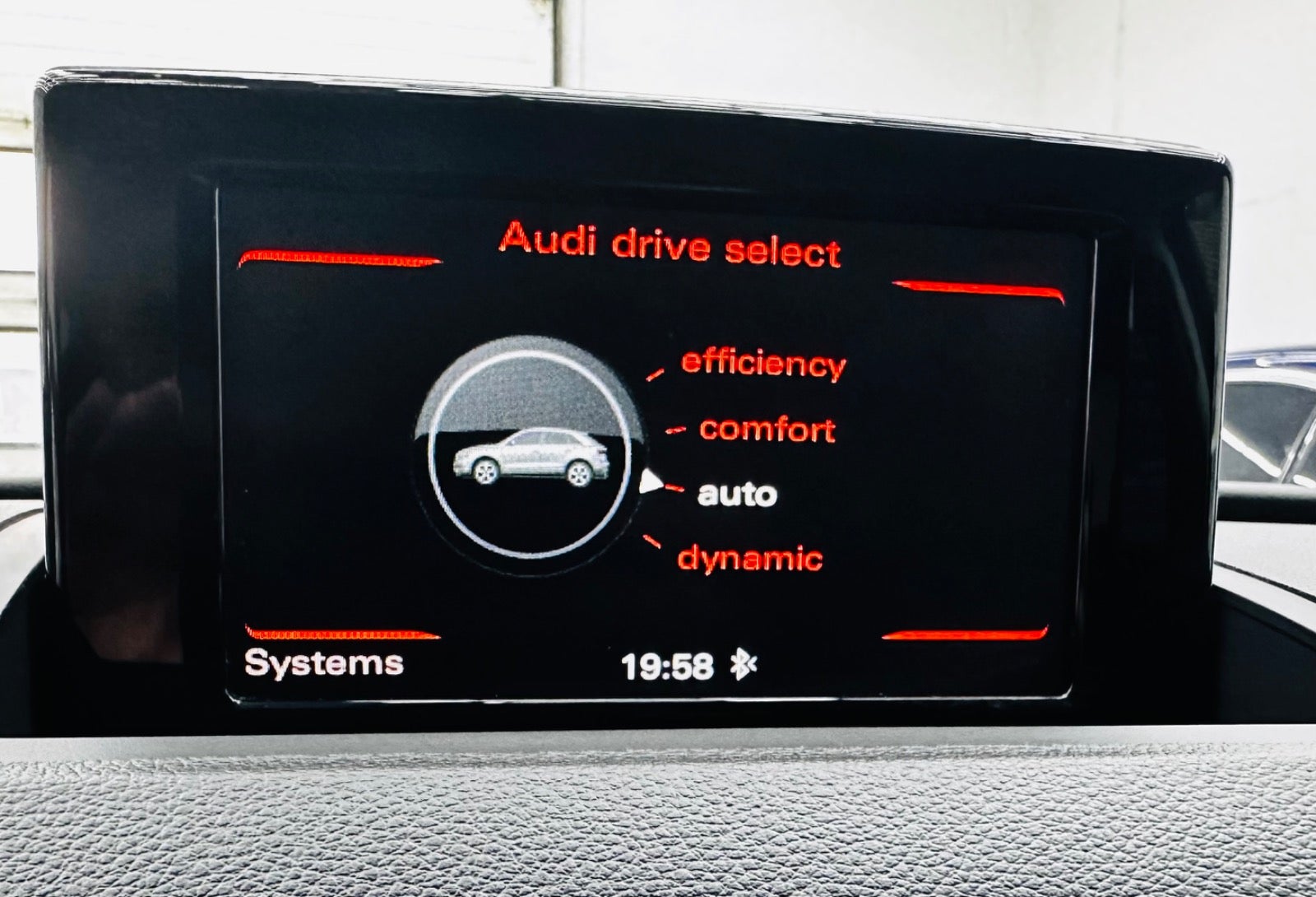 Billede af Audi Q3 1,4 TFSi 150 Sport S-tr.