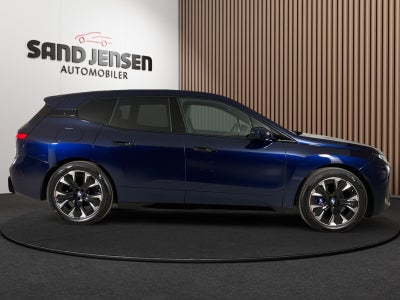 BMW iX xDrive45 M-Sport