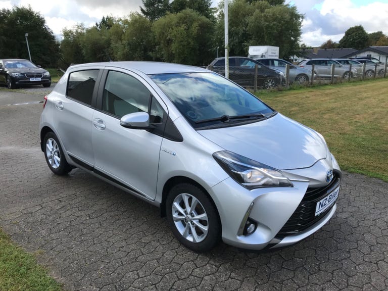 Toyota Yaris Hybrid H2 e-CVT