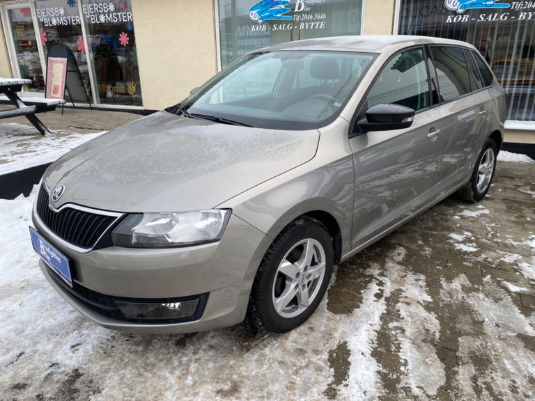 Skoda Rapid TSi 90 Ambition Spaceback