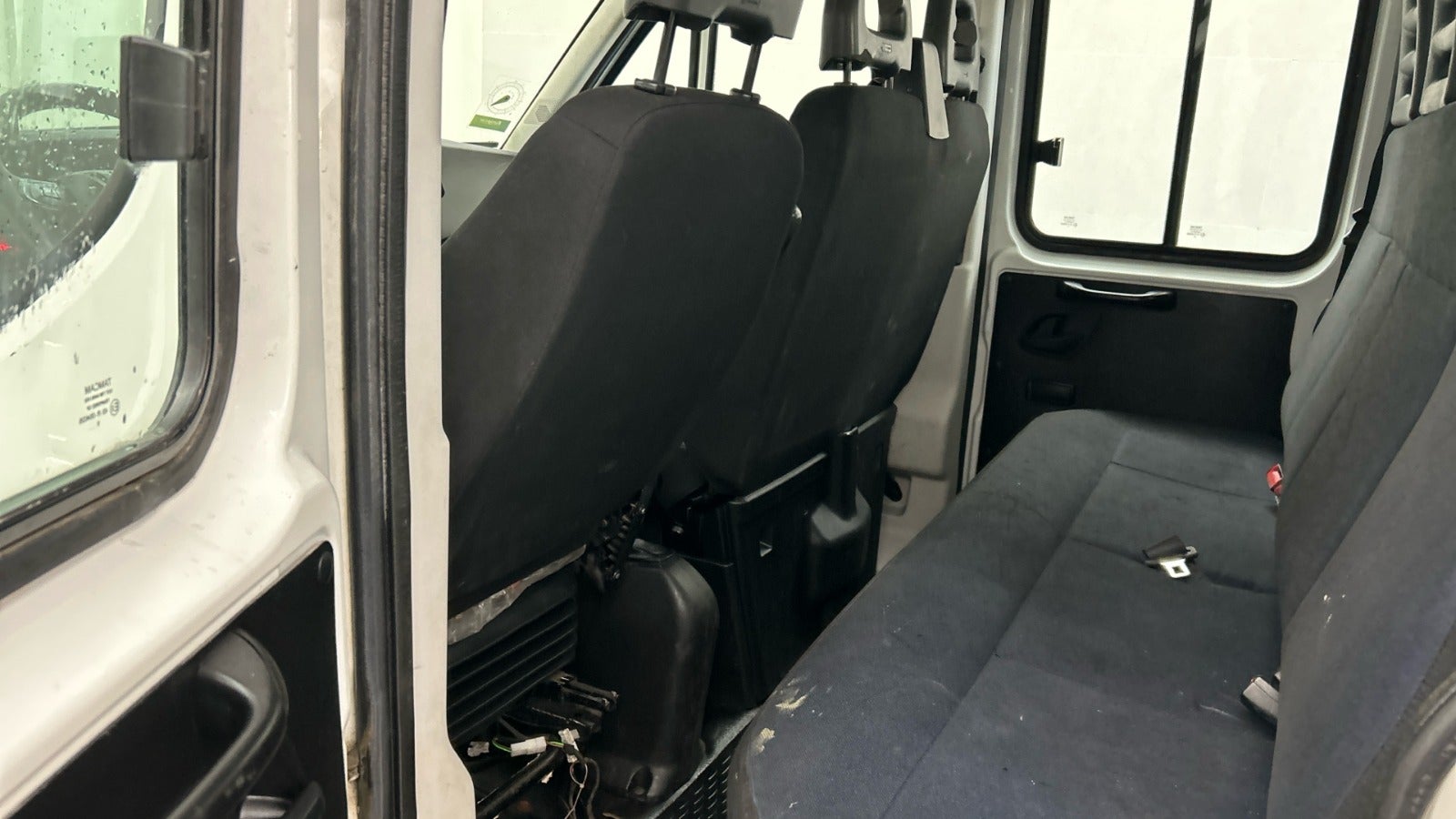Billede af Iveco Daily 2,3 35S14 Mandskabsvogn m/lad