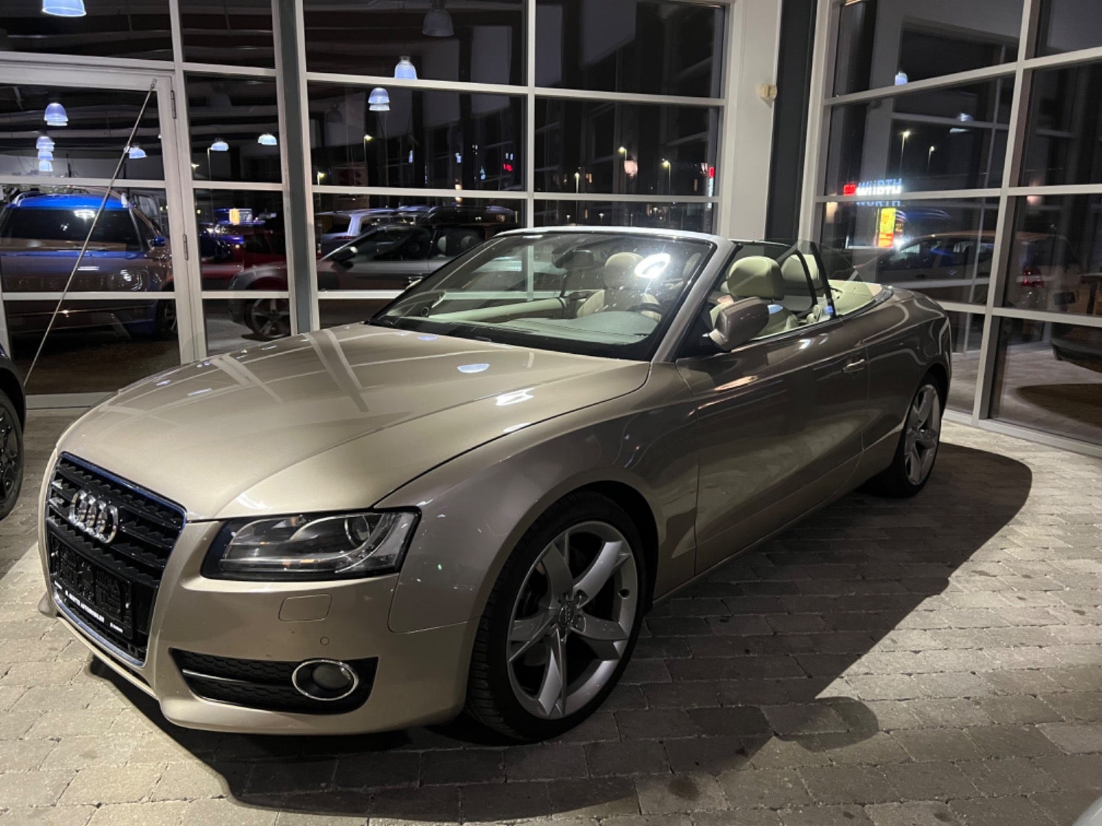 Audi A5 3,0 TDi Cabriolet quattro S-tr.