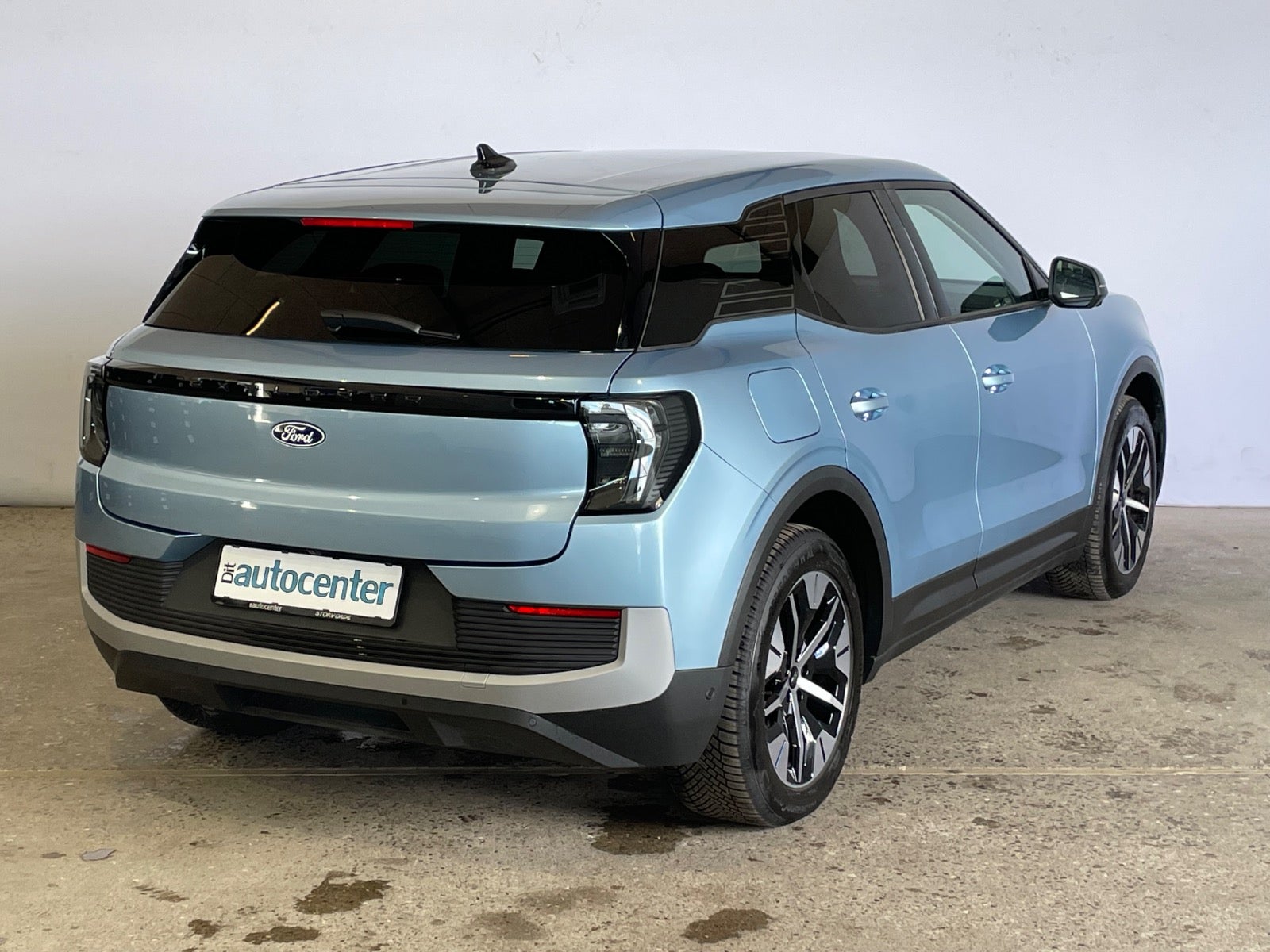 Ford Explorer Select Extended Range