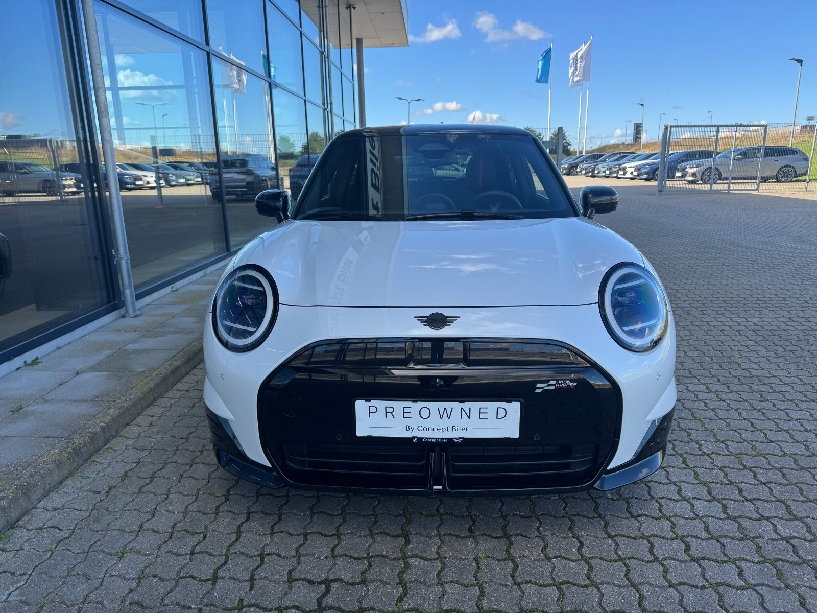 MINI Cooper SE JCW Trim XL 3d - 2