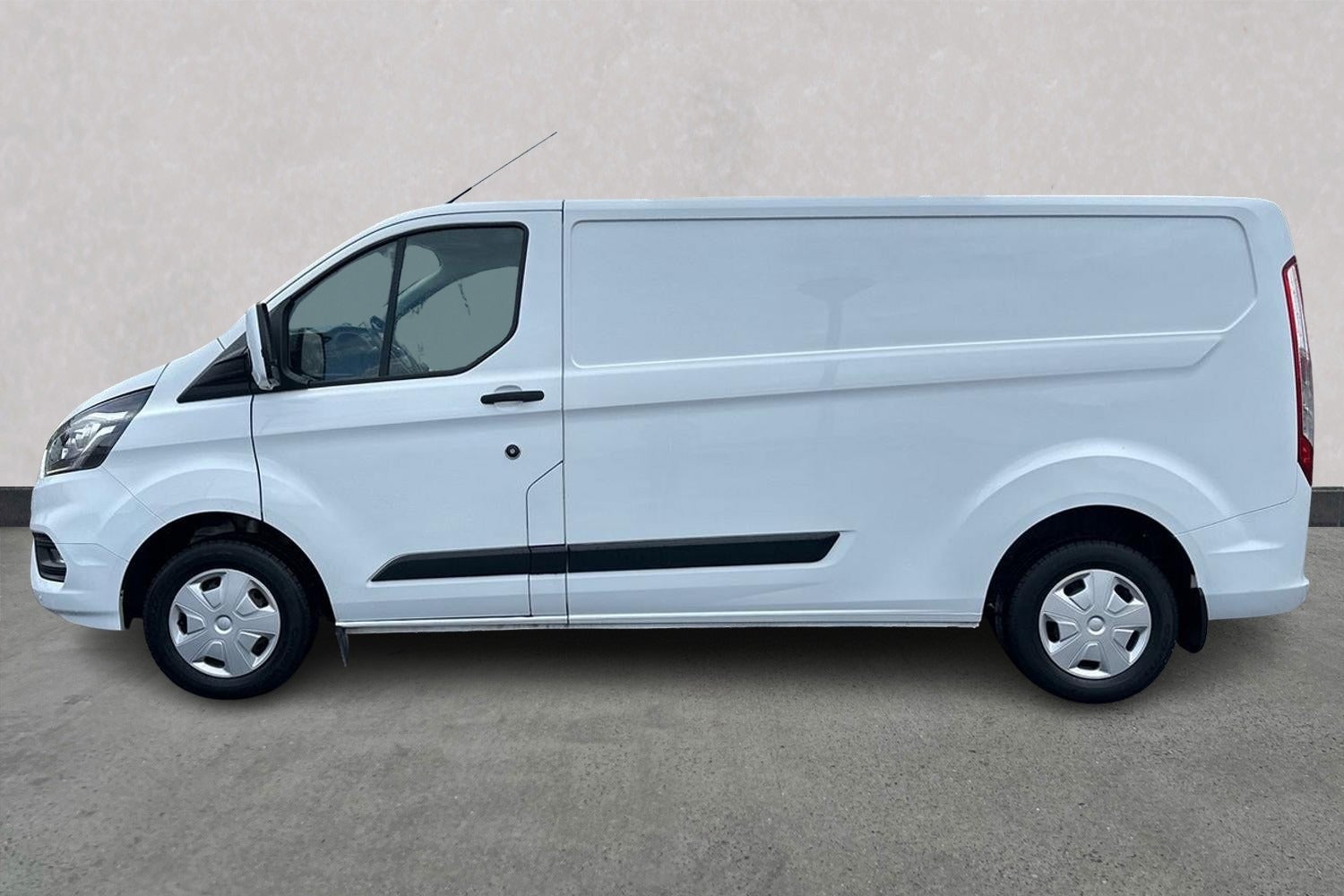 Billede af Ford Transit Custom 300L 2,0 TDCi 105 Trend