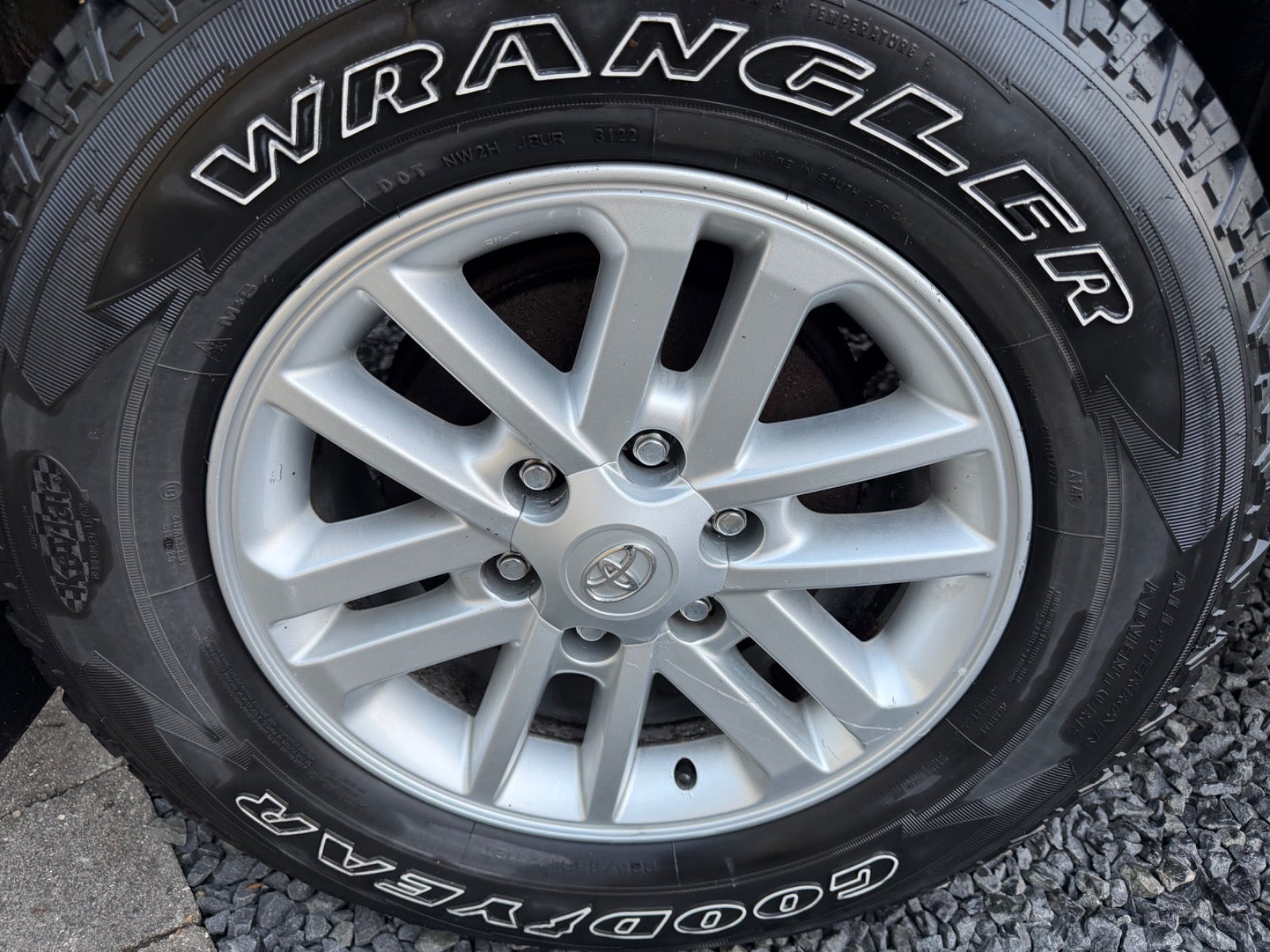 Toyota HiLux, Billede 5