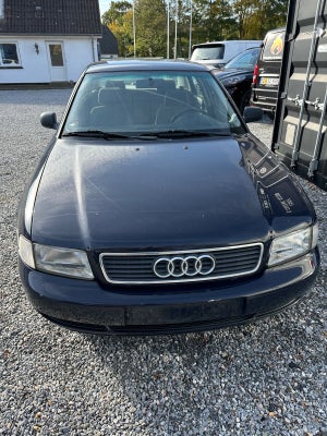 Audi A4 1,6 Benzin modelår 1995 km 209000 ABS airbag centrallås startspærre servostyring, c.lås, sta