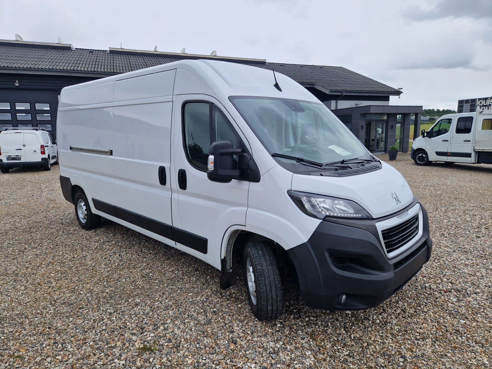 Billede af Peugeot Boxer 333 2,2 BlueHDi 140 L3H2 Premium