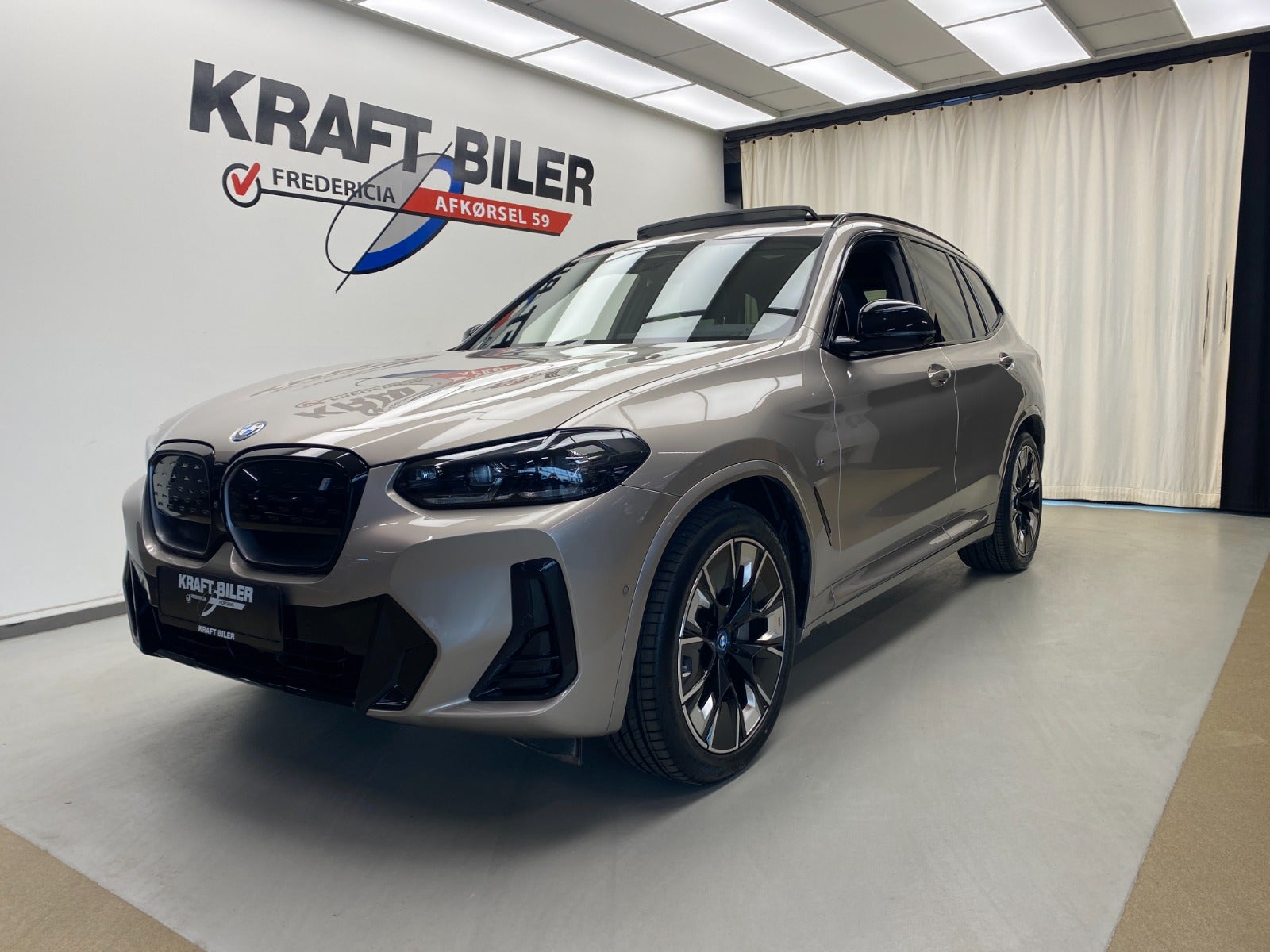 Billede af BMW iX3  Charged Plus M-Sport