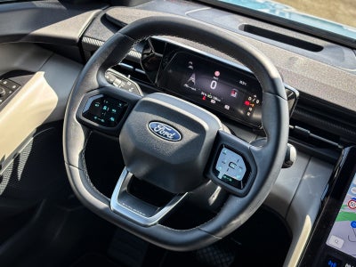 Ford Explorer Premium Extended Range
