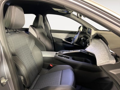 Peugeot e-5008 Allure Van