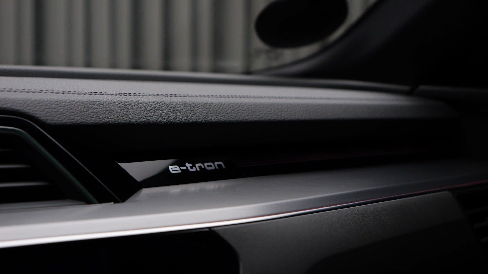 Audi e-tron S-line Sportback quattro