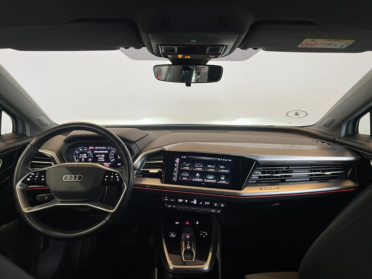 Audi Q4 e-tron S-line quattro Van