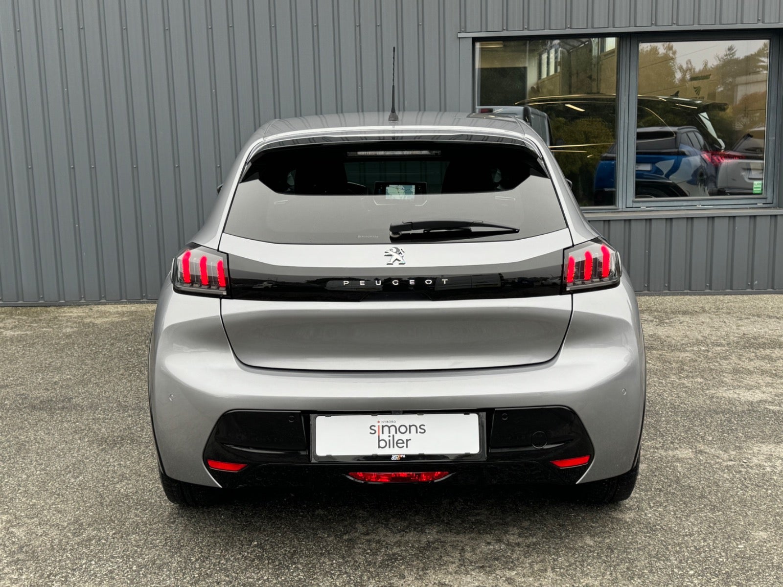 Peugeot e-208 2021