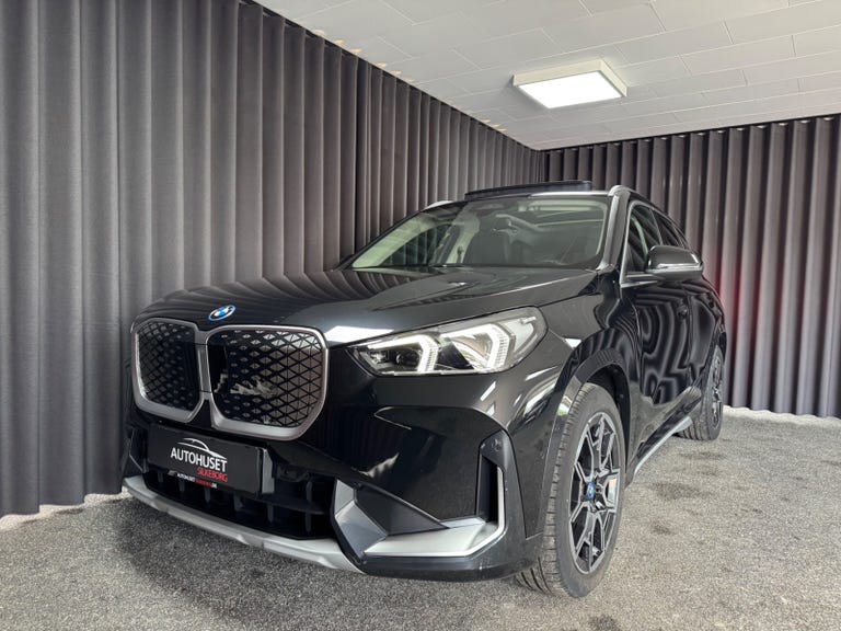 BMW iX1 eDrive20 X-Line