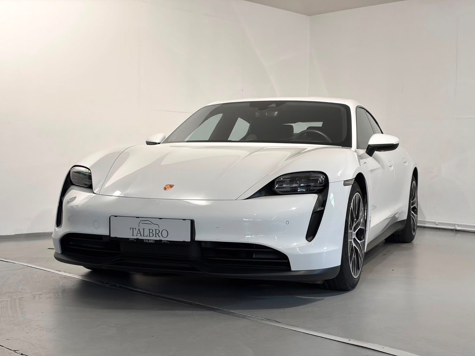 Porsche – Taycan