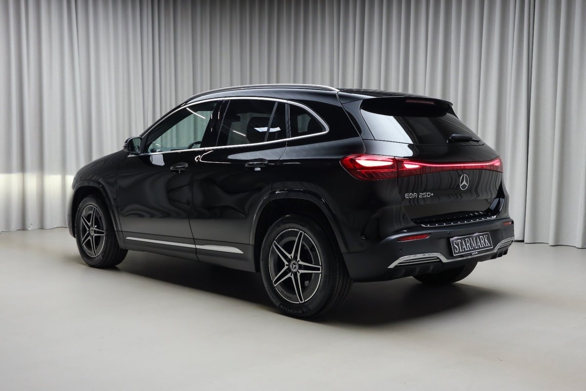 Mercedes-Benz EQA 250+ (2/8)