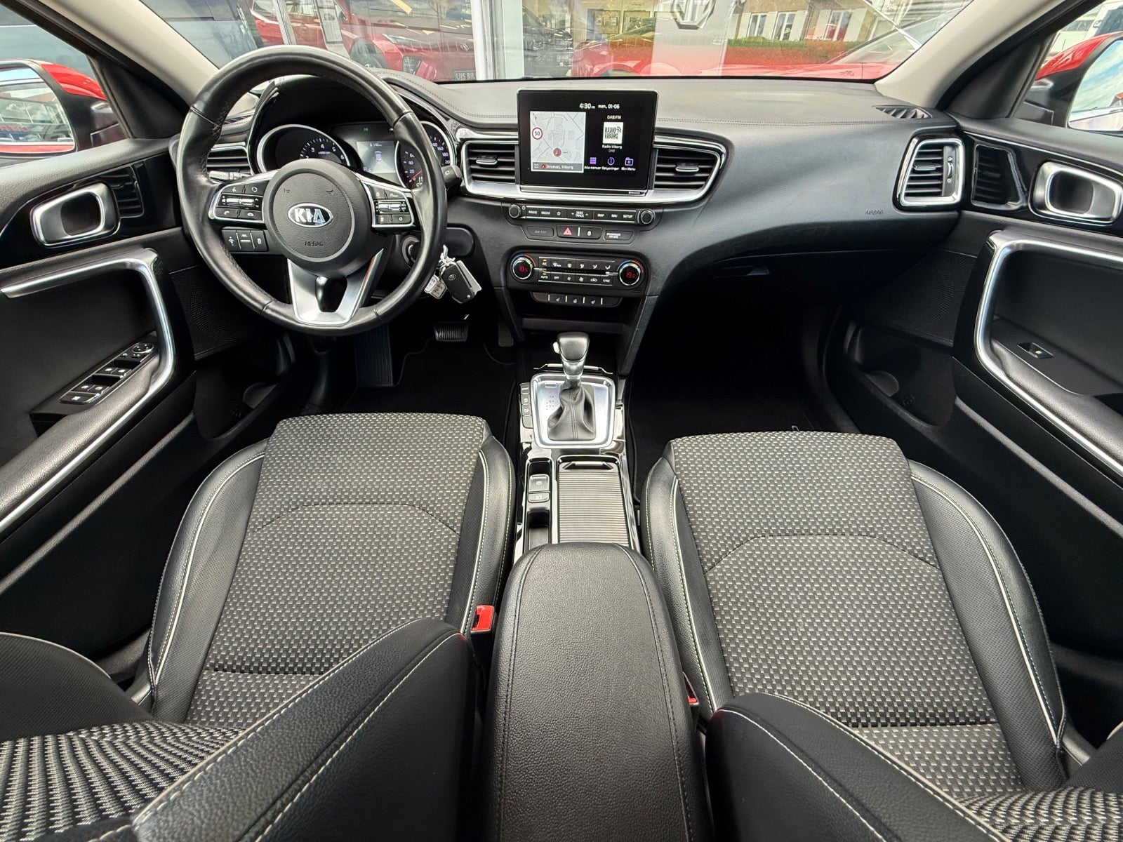 Kia Ceed T-GDi Intro Edition SW DCT