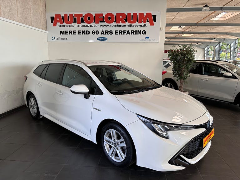 Toyota Corolla Hybrid H3 Touring Sports MDS Van