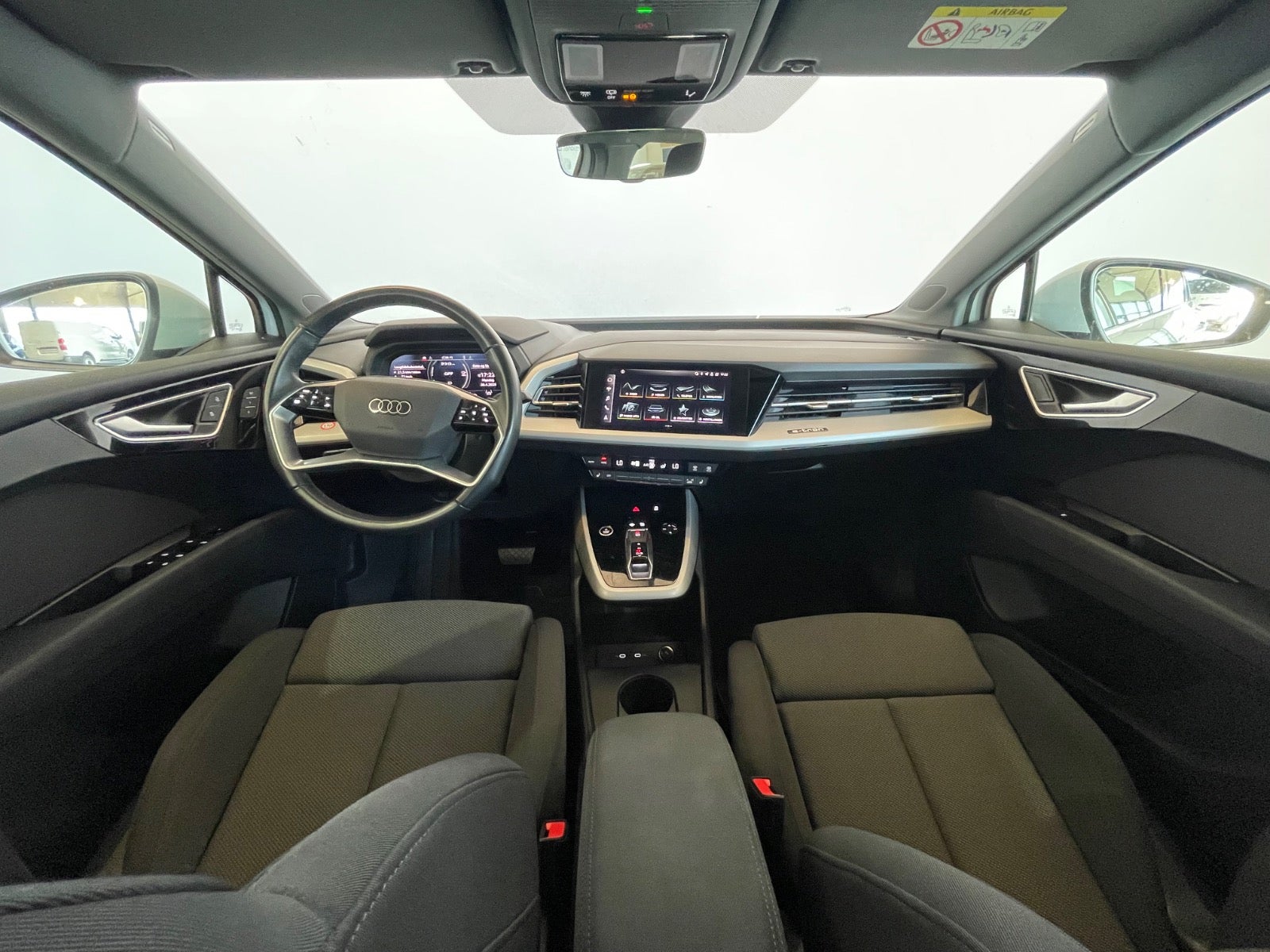 Audi Q4 e-tron S-line quattro