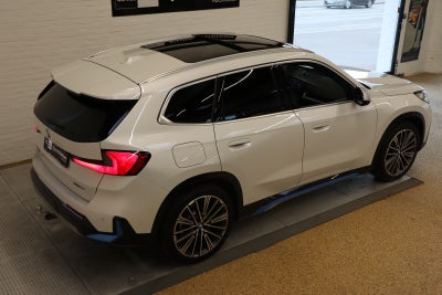 BMW iX1 xDrive30 X-Line