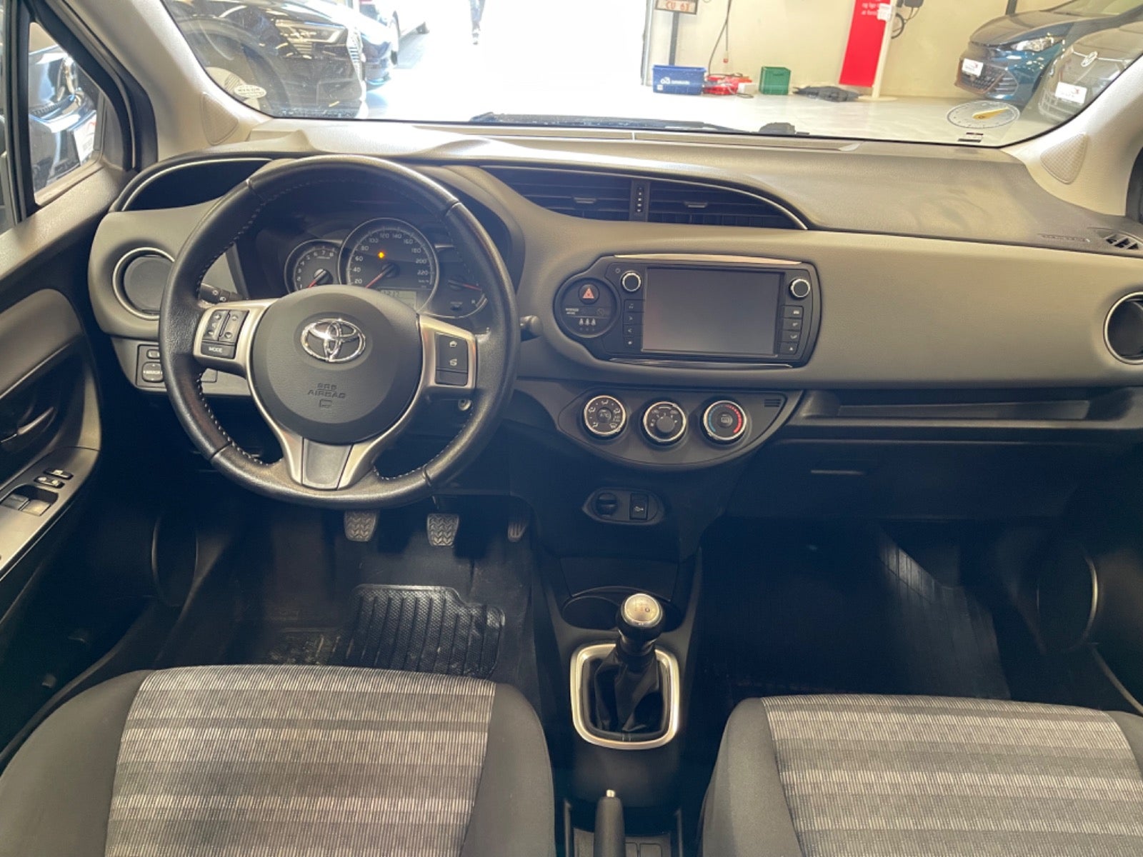 Billede af Toyota Yaris 1,0 VVT-i T2