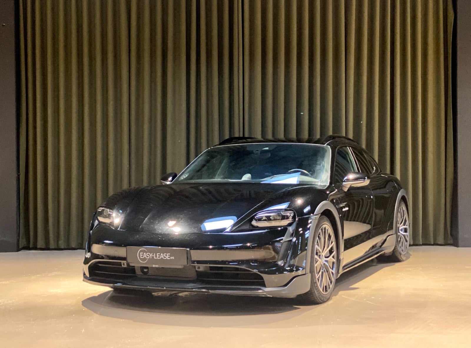 Porsche Taycan 4S  Performance+ Cross Turismo