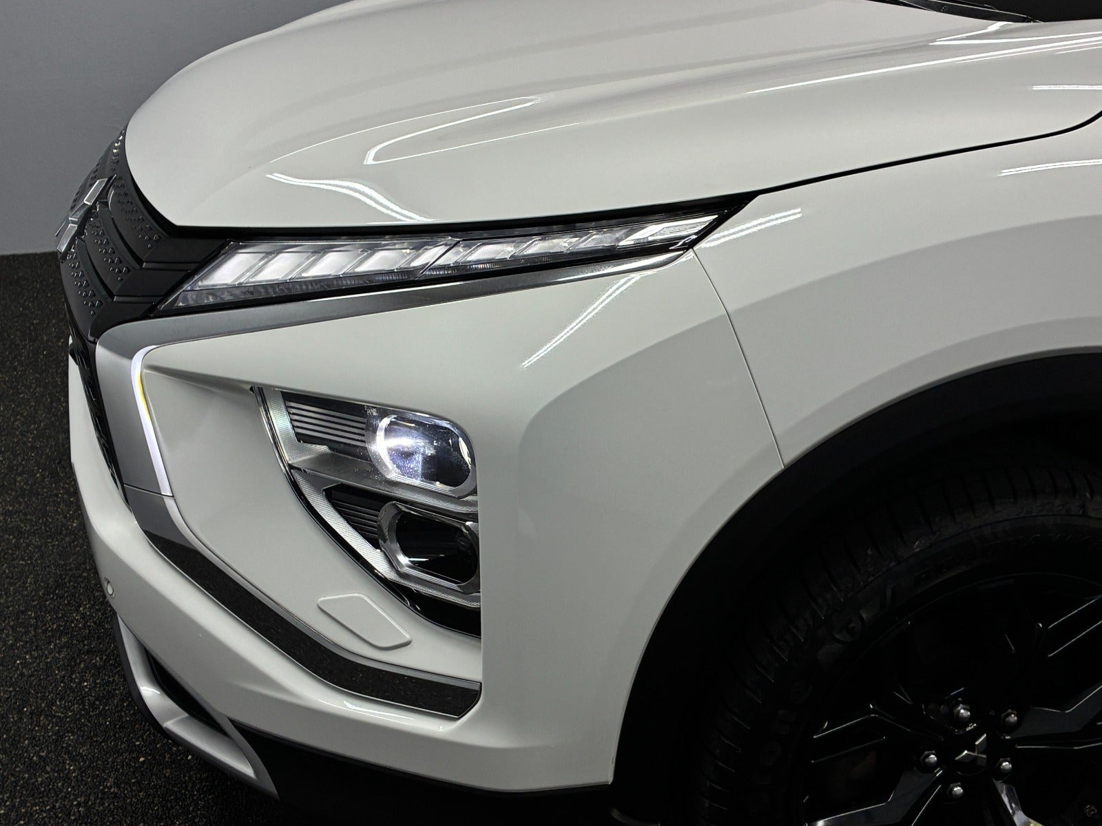 Billede af Mitsubishi Eclipse Cross 2,4 PHEV Intense CVT 4WD
