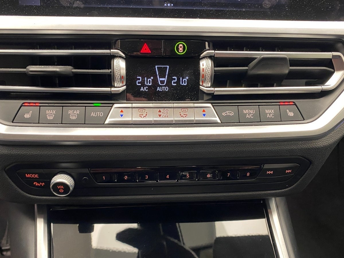 Billede af BMW 320d 2,0 Touring Sport Line aut.