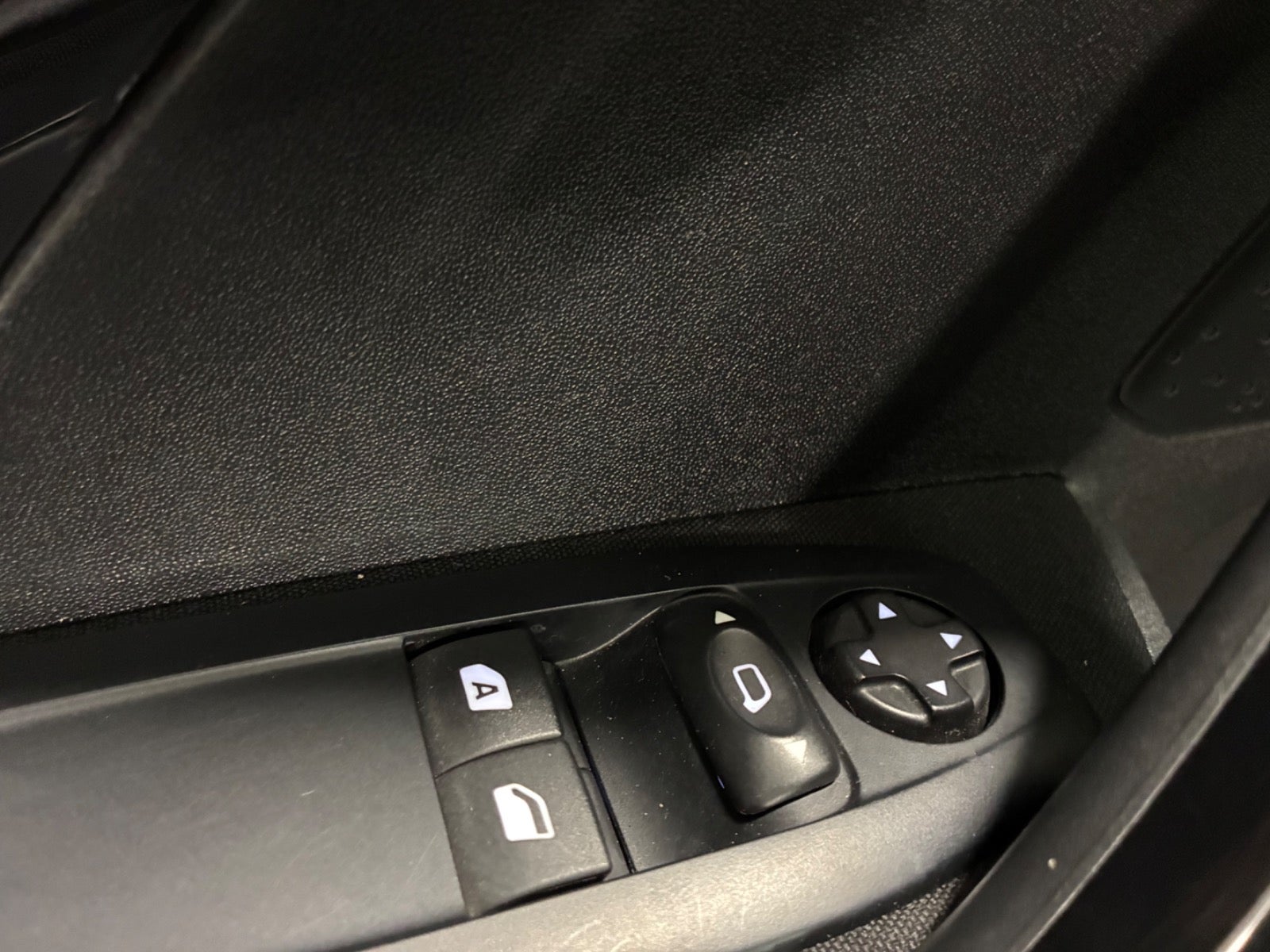 Billede af Peugeot 208 1,2 PureTech 82 Allure Sky