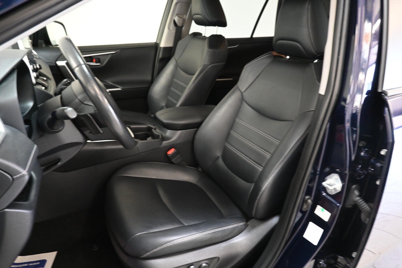 Toyota RAV4 Hybrid H3 Business MDS