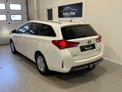 Toyota Auris Hybrid H2+ Comfort Touring Sports CVT