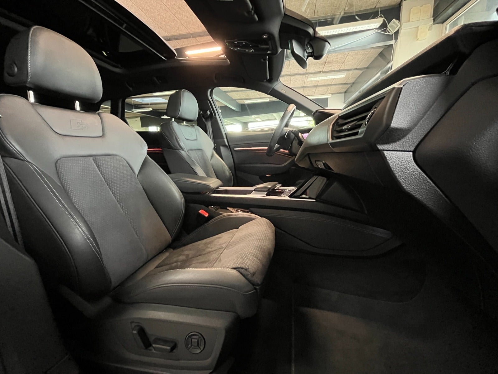 Billede af Audi e-tron 50 S-line quattro