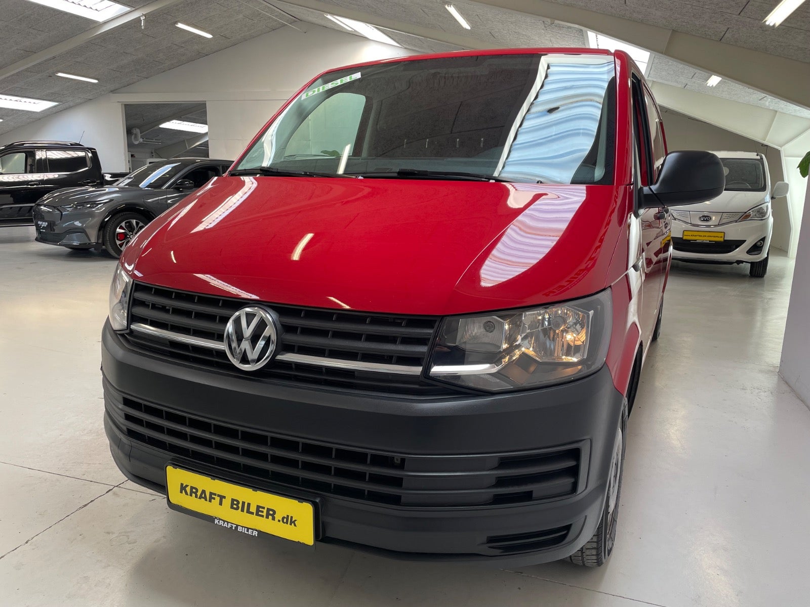 Billede af VW Transporter 2,0 TDi 102 Kassevogn kort