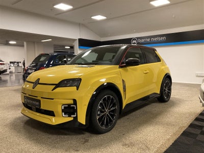 Renault 5 E-Tech 52 Iconic 5d