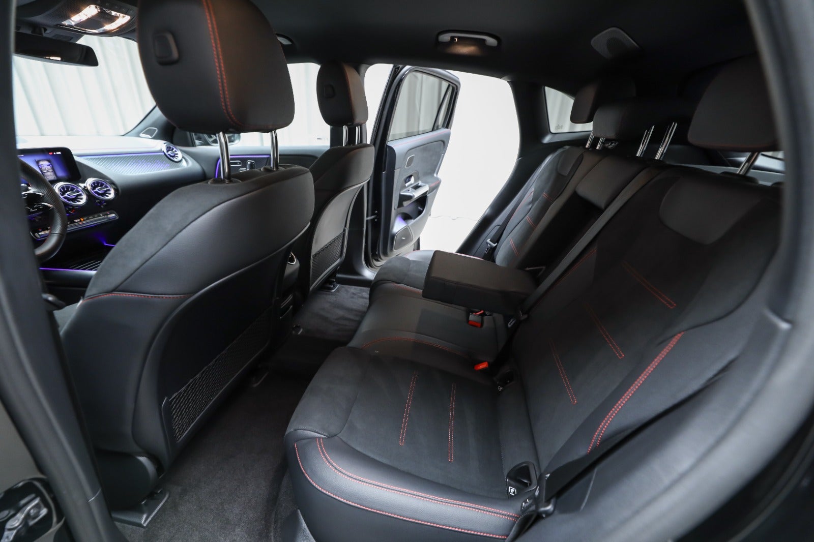 Mercedes-Benz EQA 250+ (5/8)