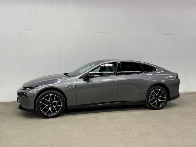 Xpeng P7  Performance 4d