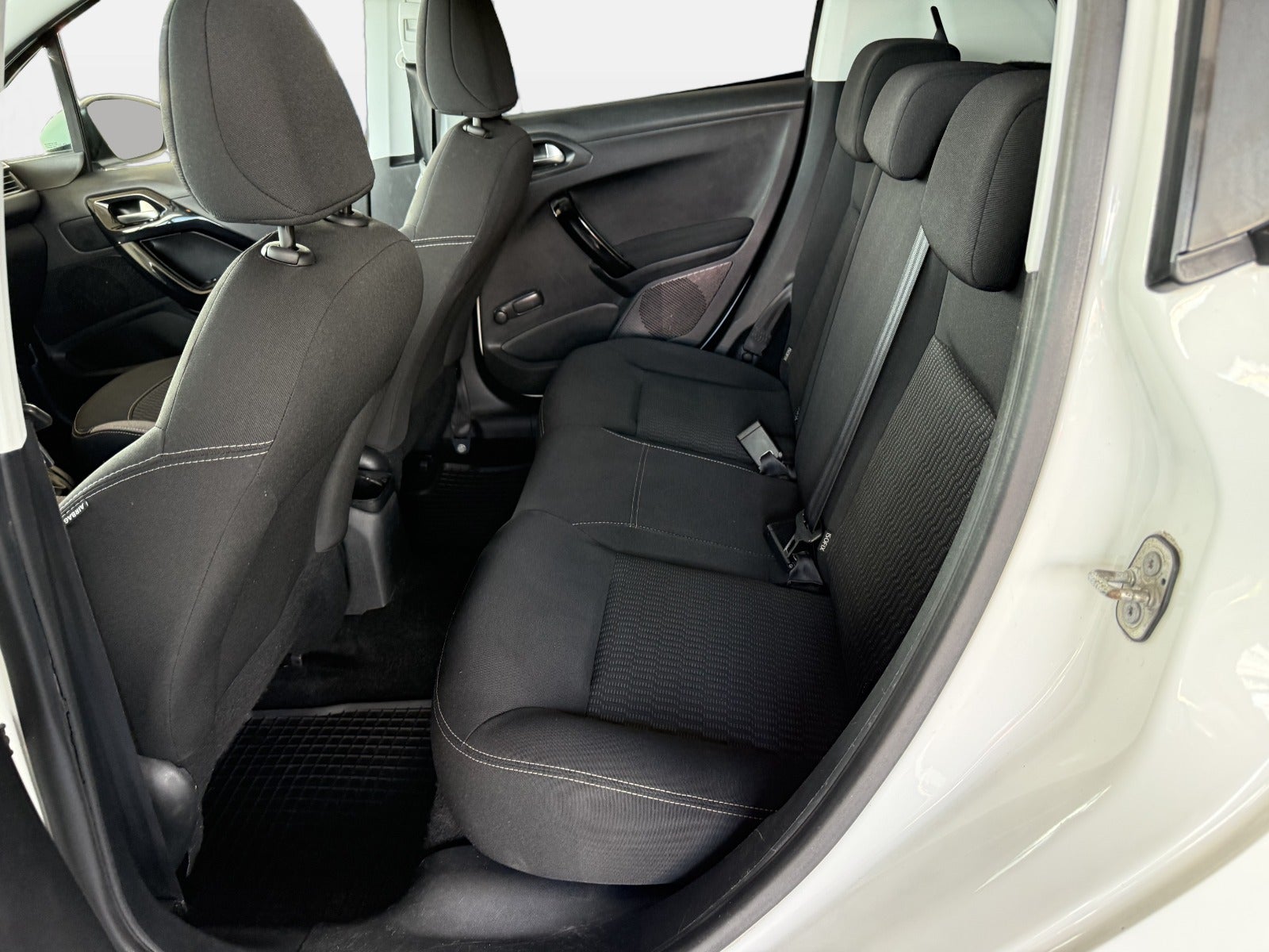 Billede af Peugeot 208 1,6 BlueHDi 100 Active