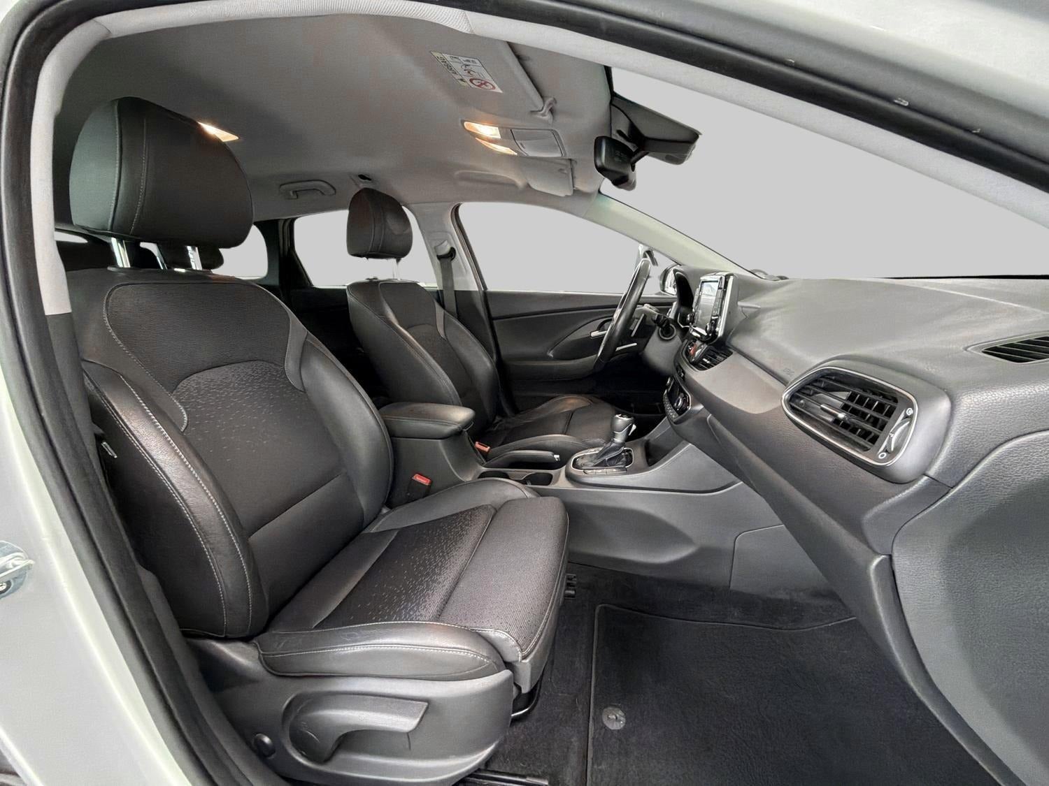 Billede af Hyundai i30 1,4 T-GDi Premium stc. DCT