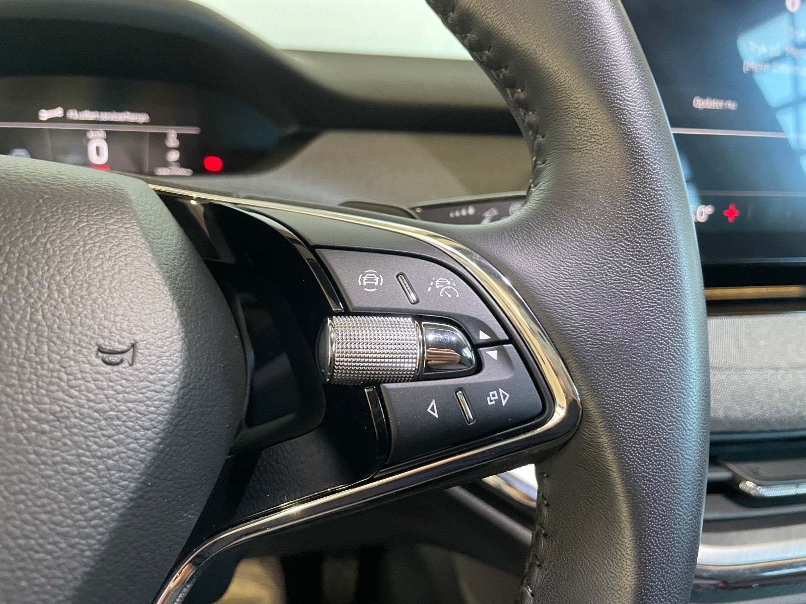 Skoda Enyaq iV Plus Loft