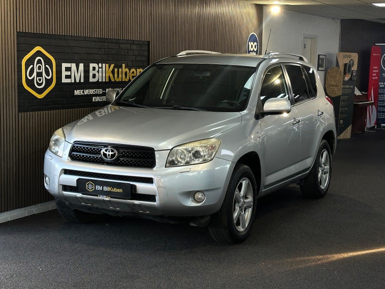 Toyota RAV4 D-4D 136 4x4 Van