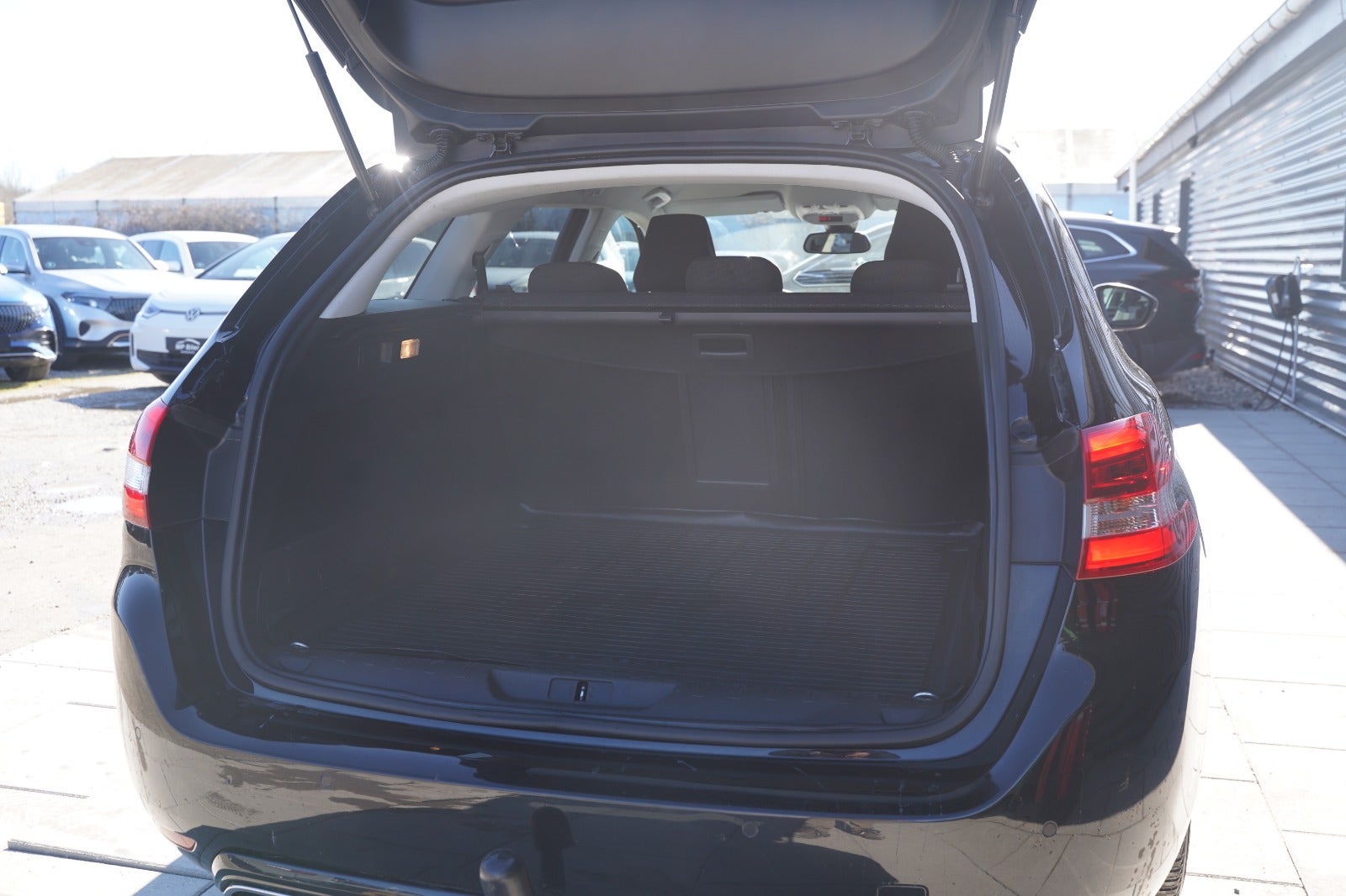 Billede af Peugeot 308 1,5 BlueHDi 130 Allure Grand SW