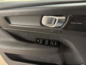Volvo XC40 P6 ReCharge Pro