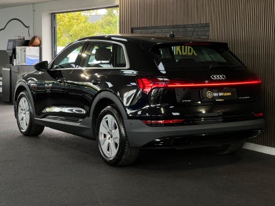 Audi e-tron quattro