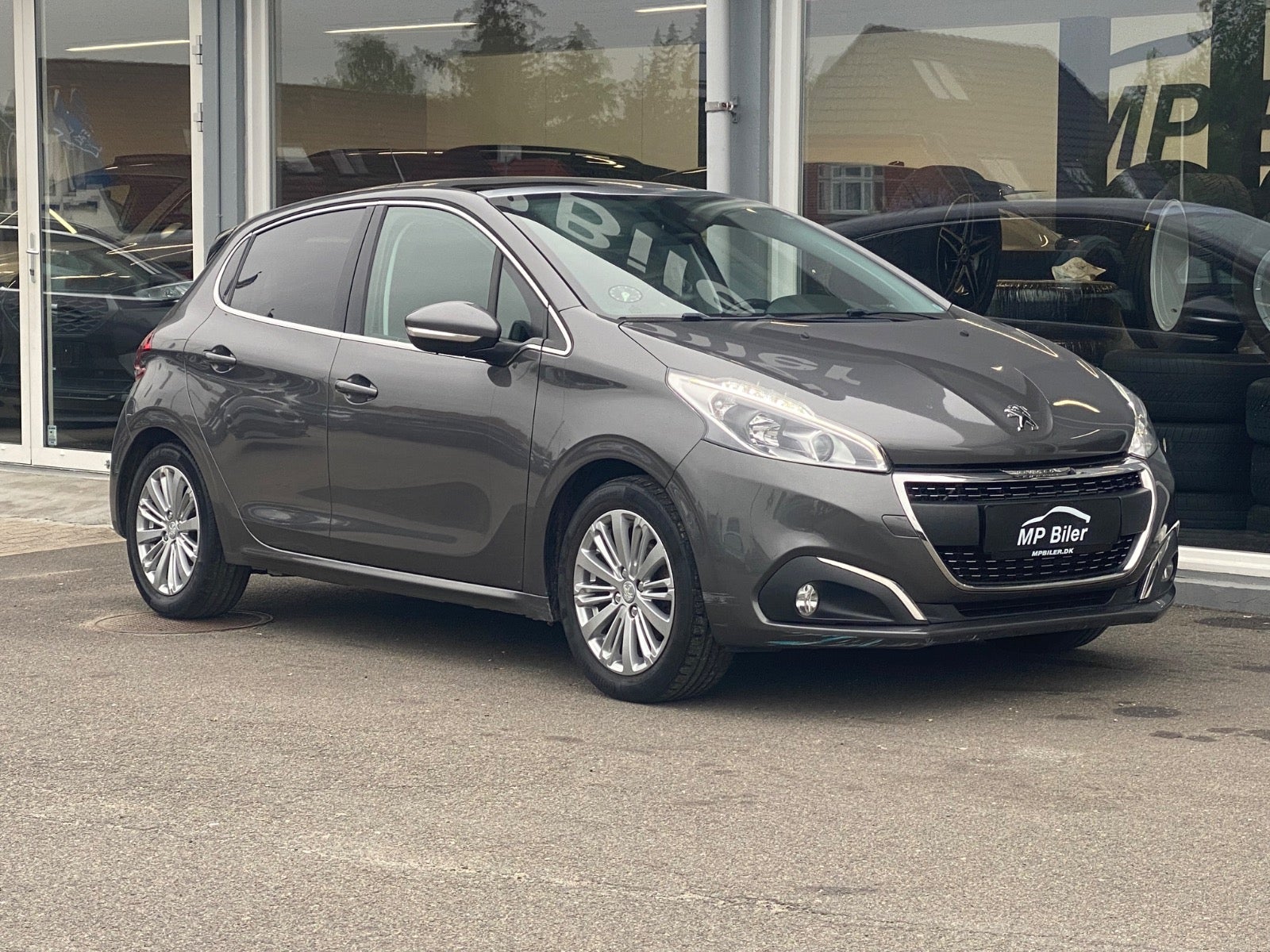 Billede af Peugeot 208 1,5 BlueHDi 100 Prestige Sky